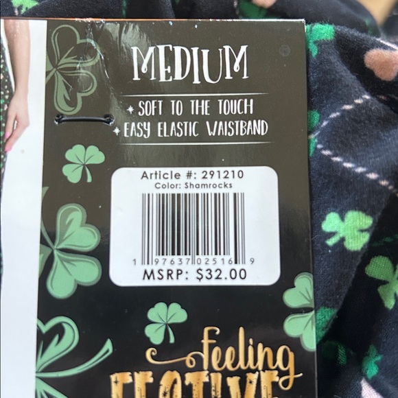 Feeling Festive shamrocks leggings size medium - Picture 9 of 9